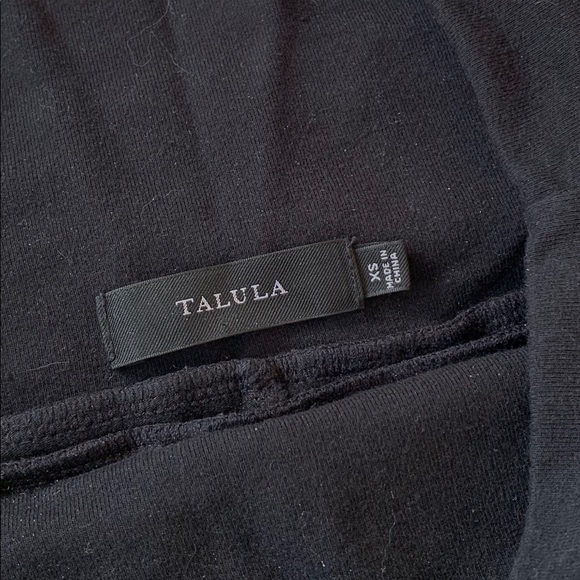 Aritzia Talula Black Manhattan Leggings XS - Picture 2 of 2